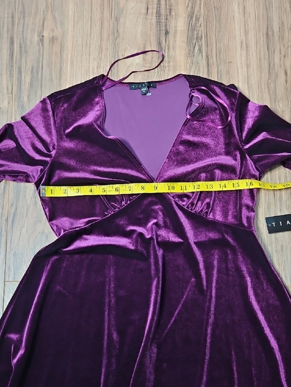 Tiana B Velvet Long-Sleeve V-Neck Dress in Deep Plum Petite Small - Picture 7 of 10